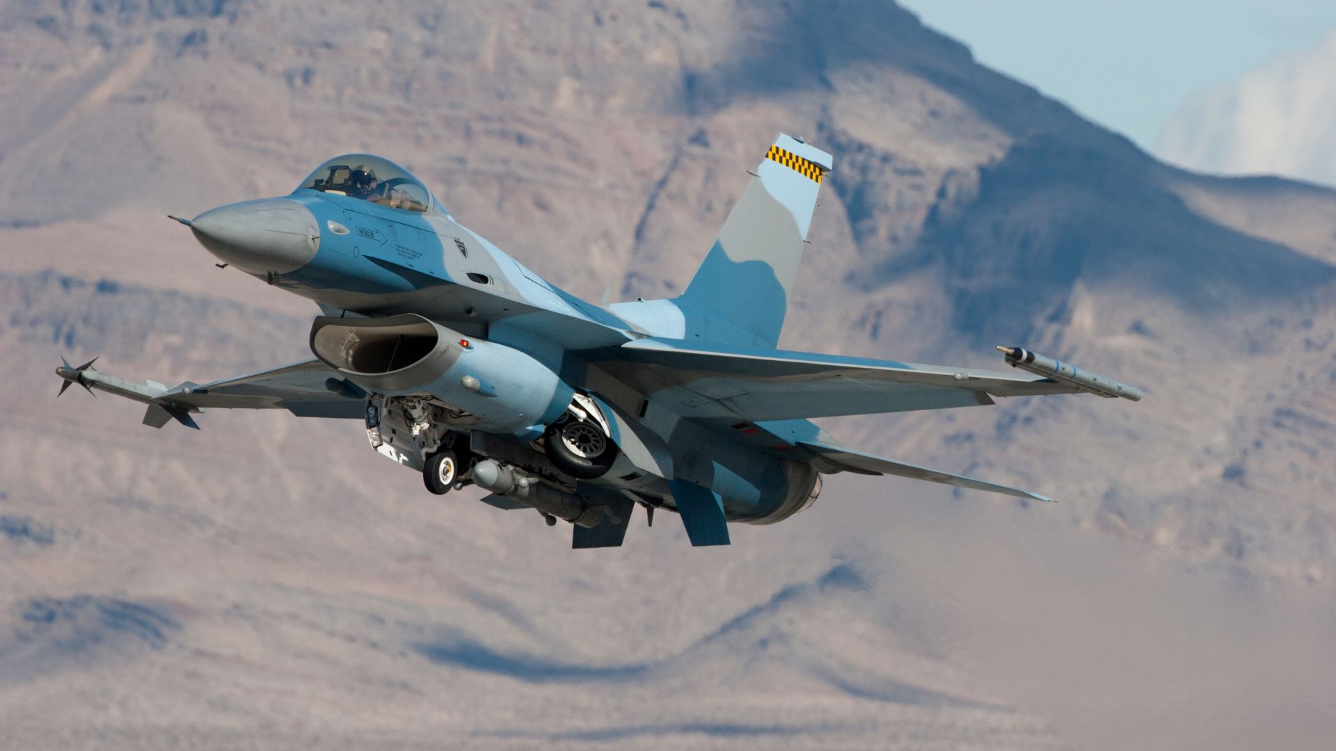 Technical F-15 and F-16 documents leaked in online gaming forum, News